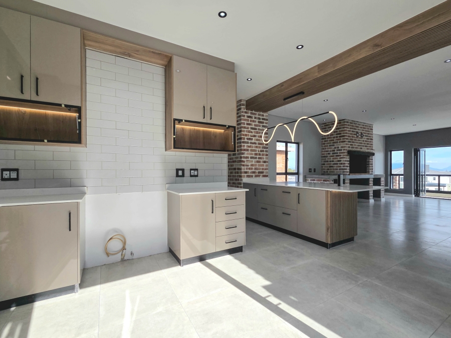 4 Bedroom Property for Sale in Haasendal Western Cape